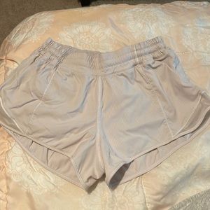 Lululemon Hotty Hot Short